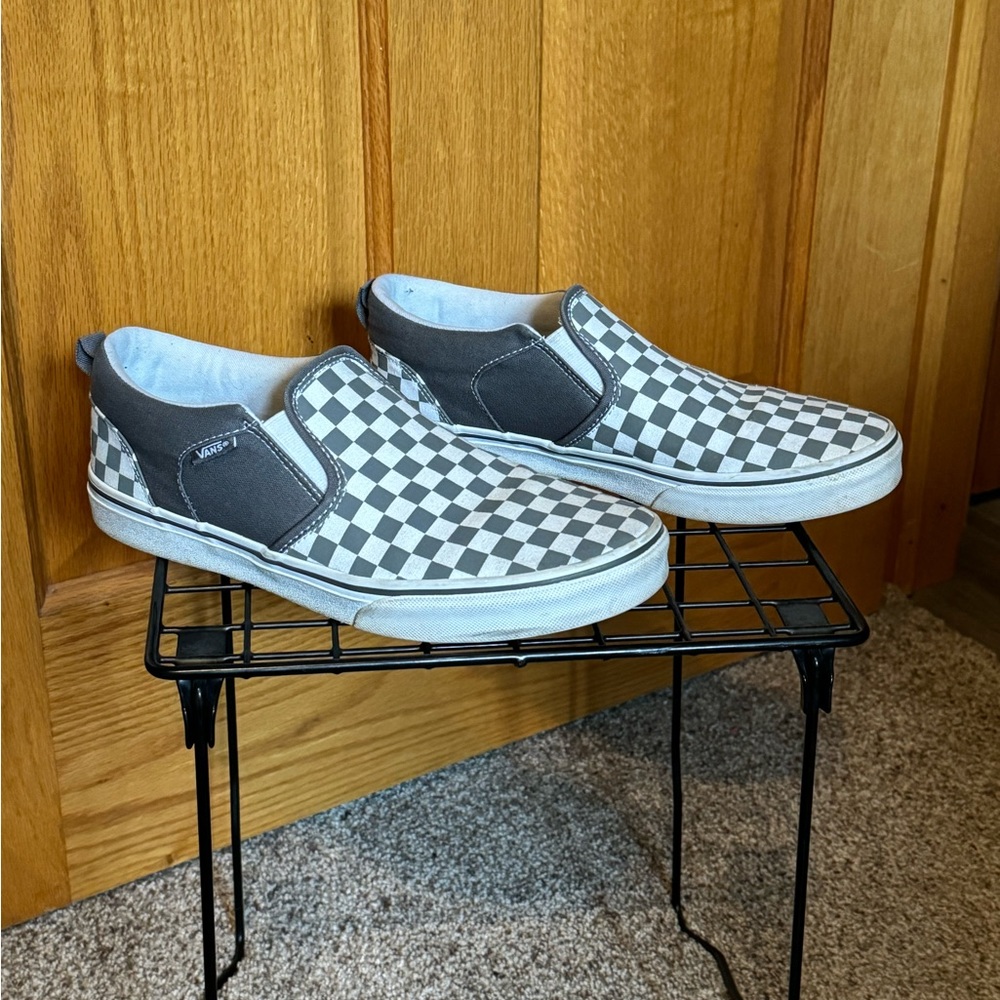 Vans - Picture 3 of 5